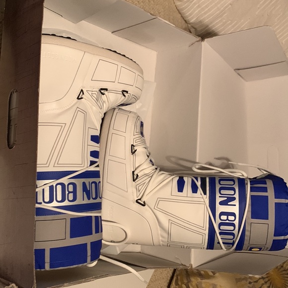 Star Wars limited edition moon boots - Picture 3 of 8